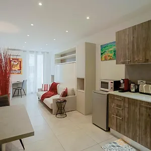  Apartment #3 Bottero A 2mins De La & Promenade Des France